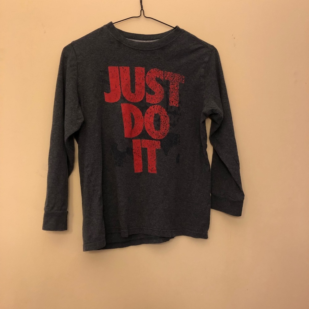 3/$10 Kids Nike “Just do it” long sleeve